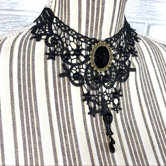 Victorian Lightweight Gothic Lace Choker Necklace - Picture 3 of 5